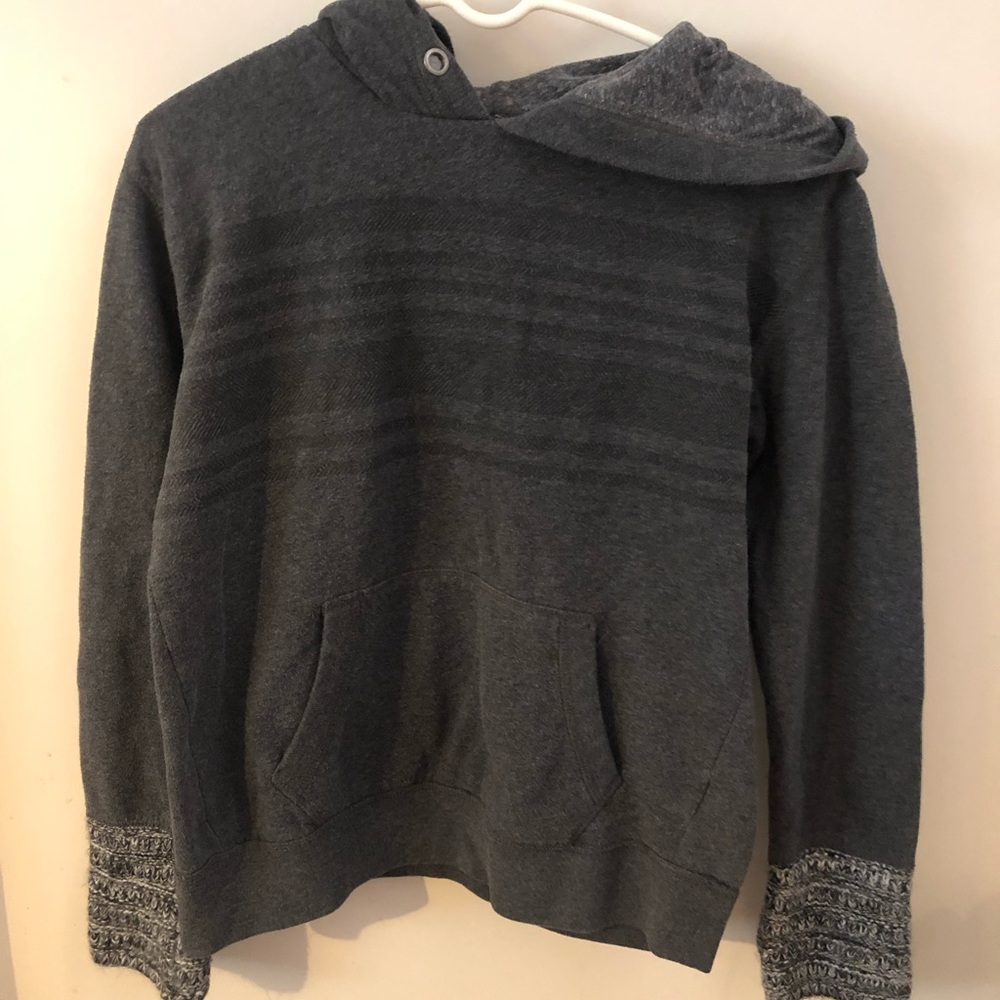 Hoodie with sweater cuffs